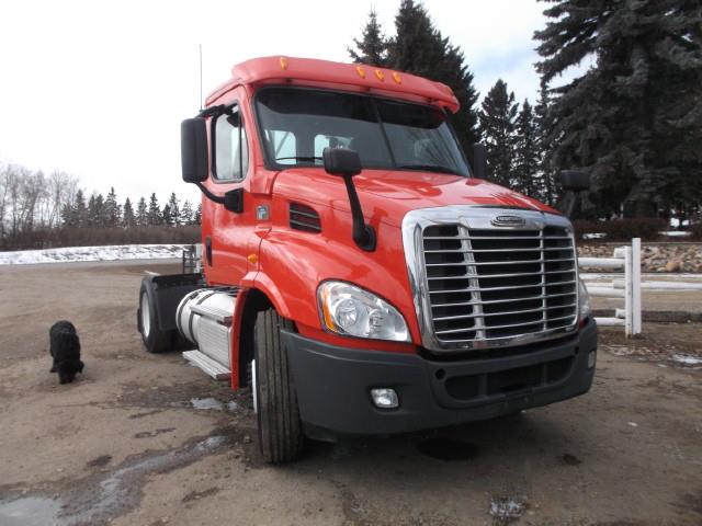 Image #1 (2014 FREIGHTLINER CASCADIA S/A 5TH WHEEL TRUCK)